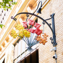 Load image into Gallery viewer, Reading Terminal Market Flower Keychain
